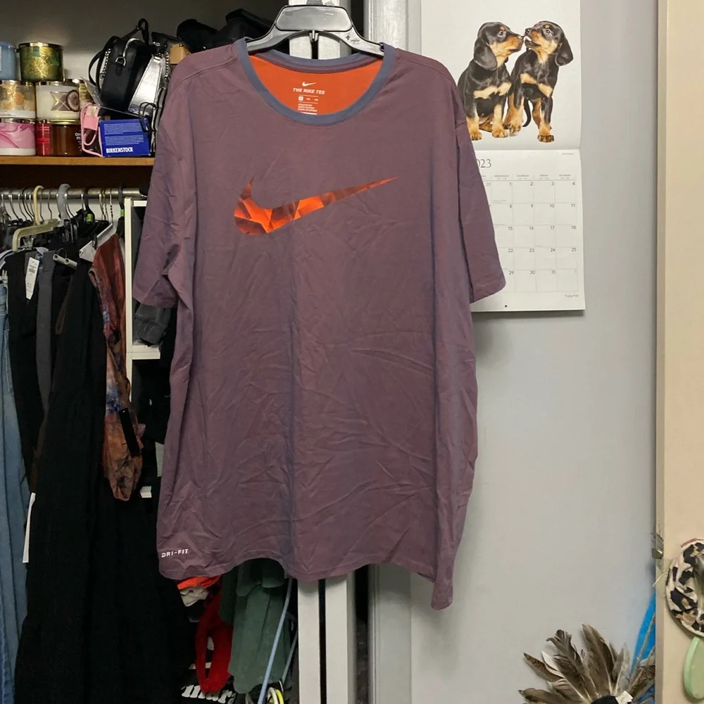 T-shirt - Picture 1 of 4